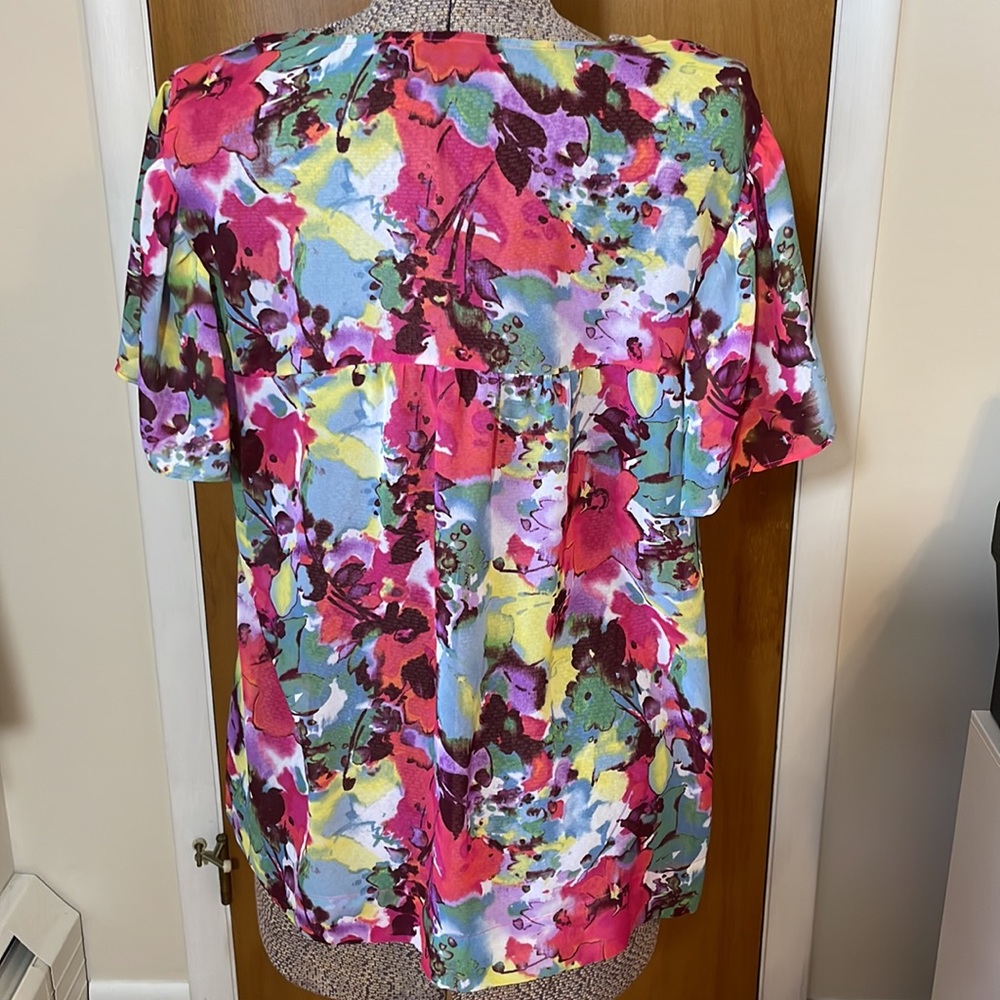 a.n.a. Womens XL Sheer Blouse Flutter Sleeve Abstract Floral Design - Picture 5 of 9